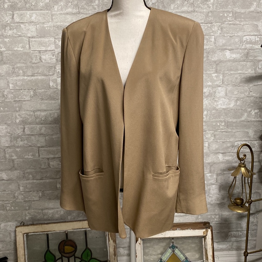Woman’s Talbots tan silk jacket blazer coat vintage